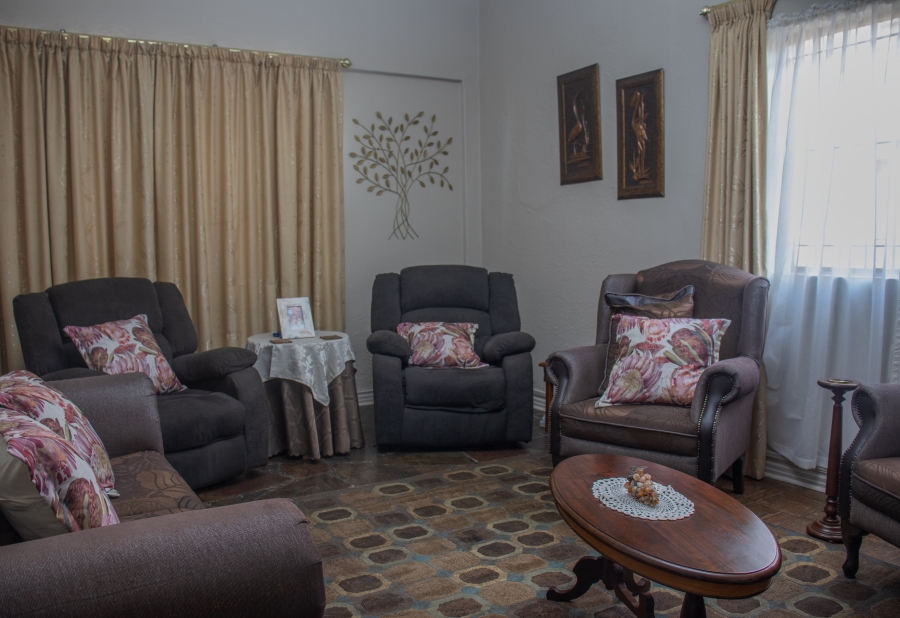 2 Bedroom Property for Sale in Bo Oakdale Western Cape